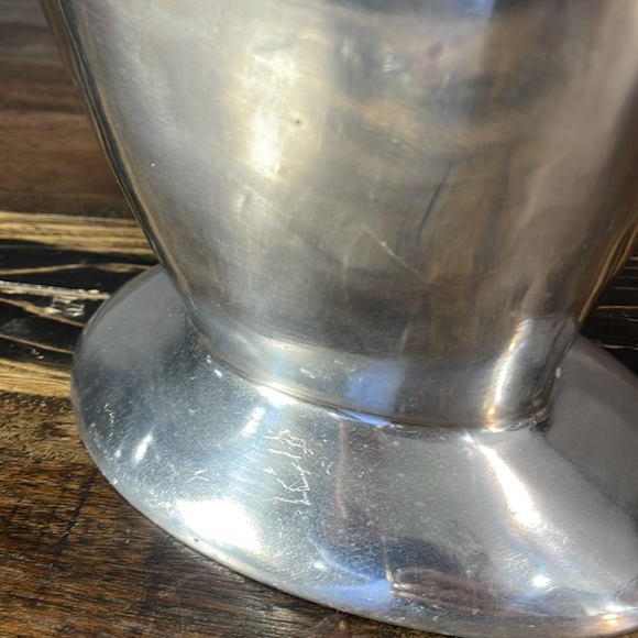 Very heavy metal vase - Picture 13 of 15